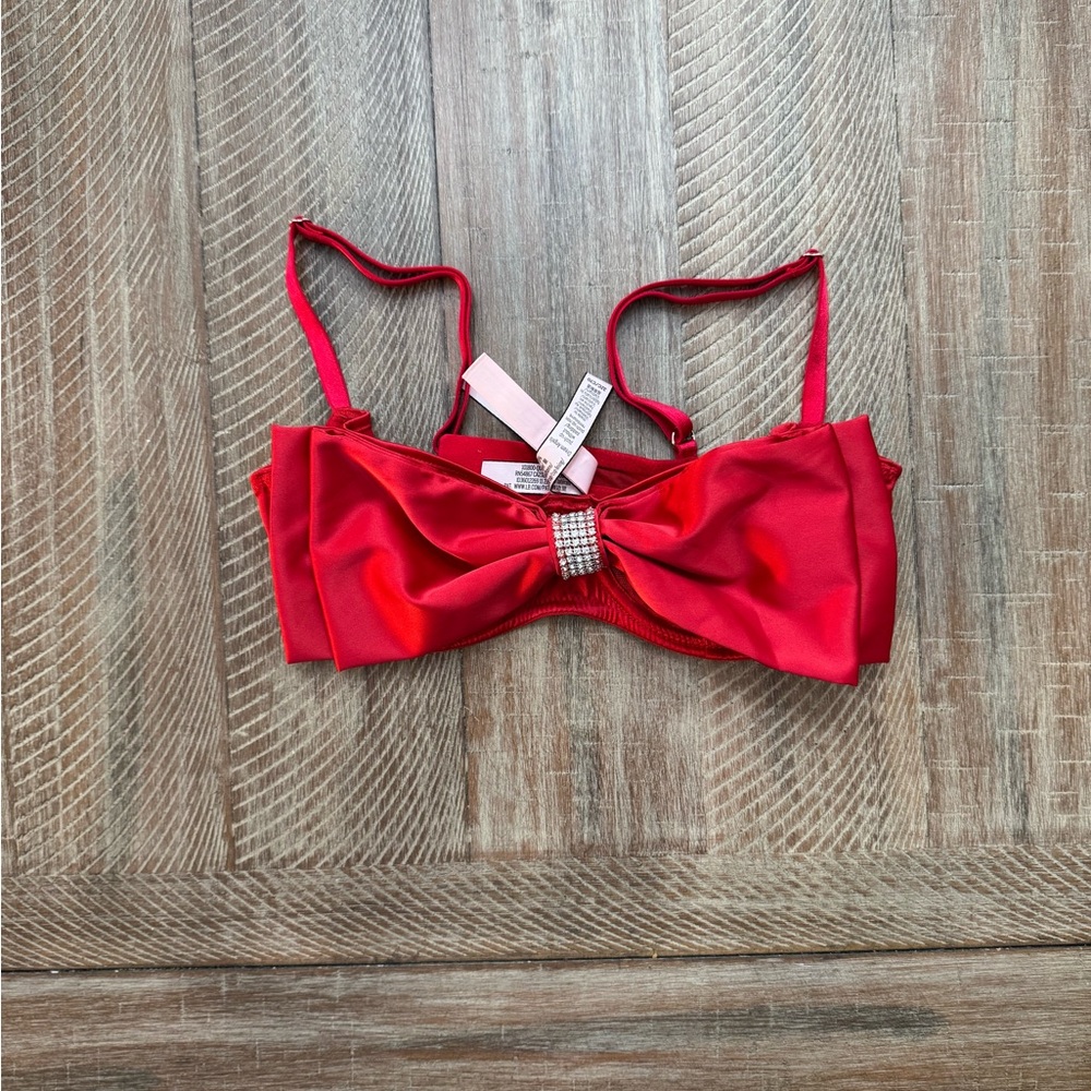 Victoria’s Secret Dream Angels Red Bow Bralette
